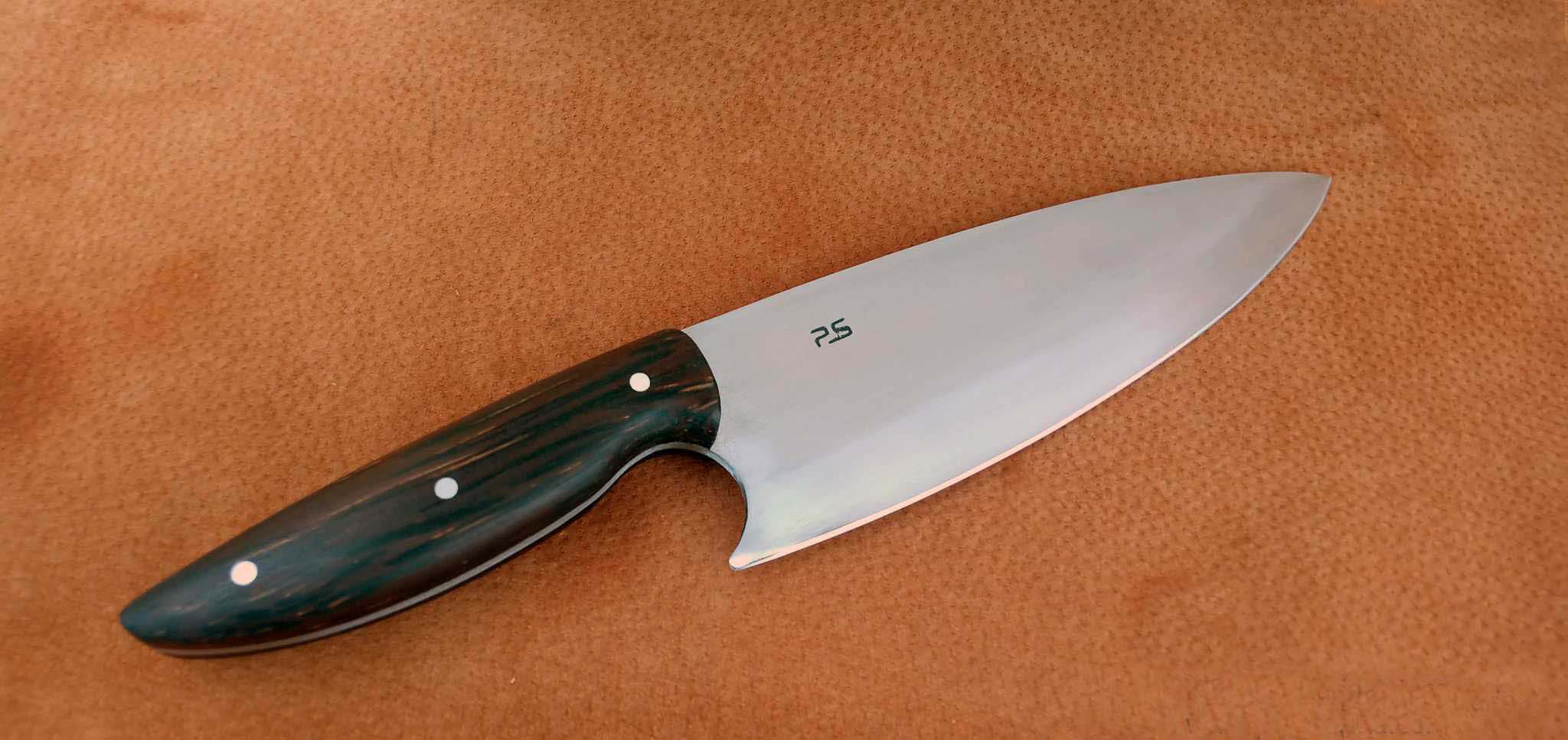 Faca 210822
